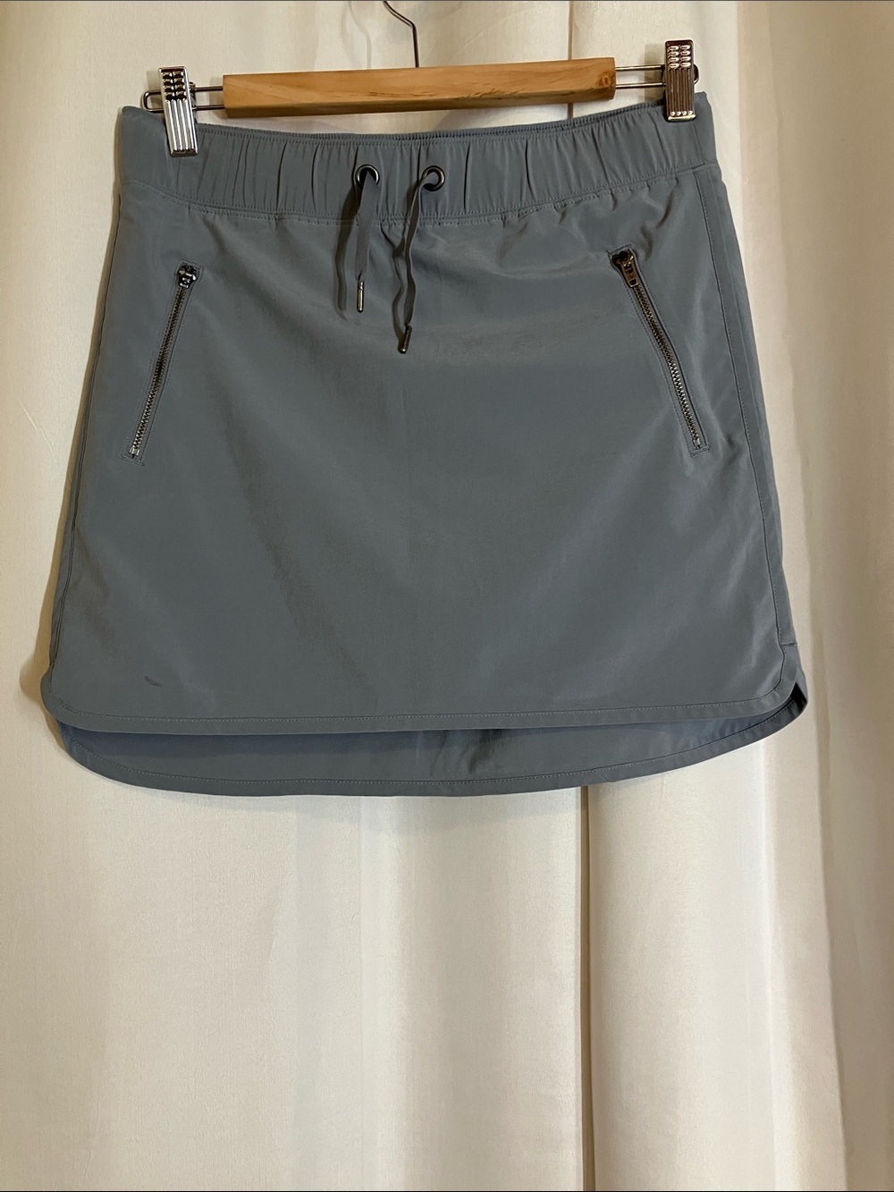 Athleta Slate Gray Athletic Skort with Zipper Pockets